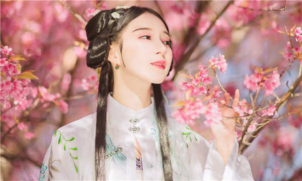 红山街道供卵试管婴儿：助您实现家庭梦想的科学方案